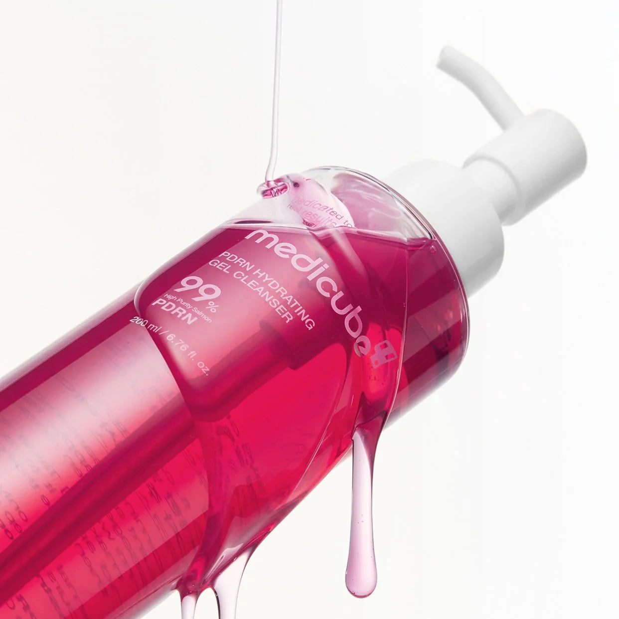 medicube PDRN Hydrating Gel Cleanser 200 mL